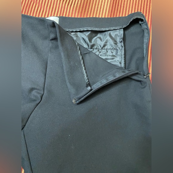 - Ecru Black Pants with Lace Hem size 6 - Picture 5 of 10